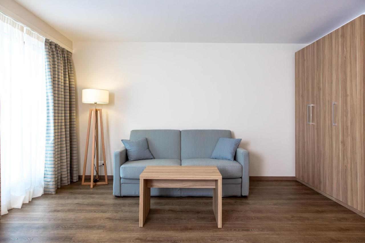 Hotel De Chailly Монтрьо Екстериор снимка