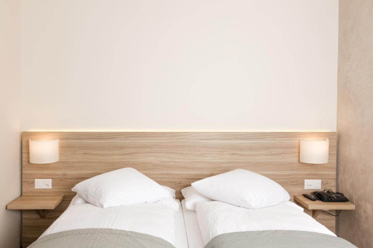 Hotel De Chailly Монтрьо Екстериор снимка