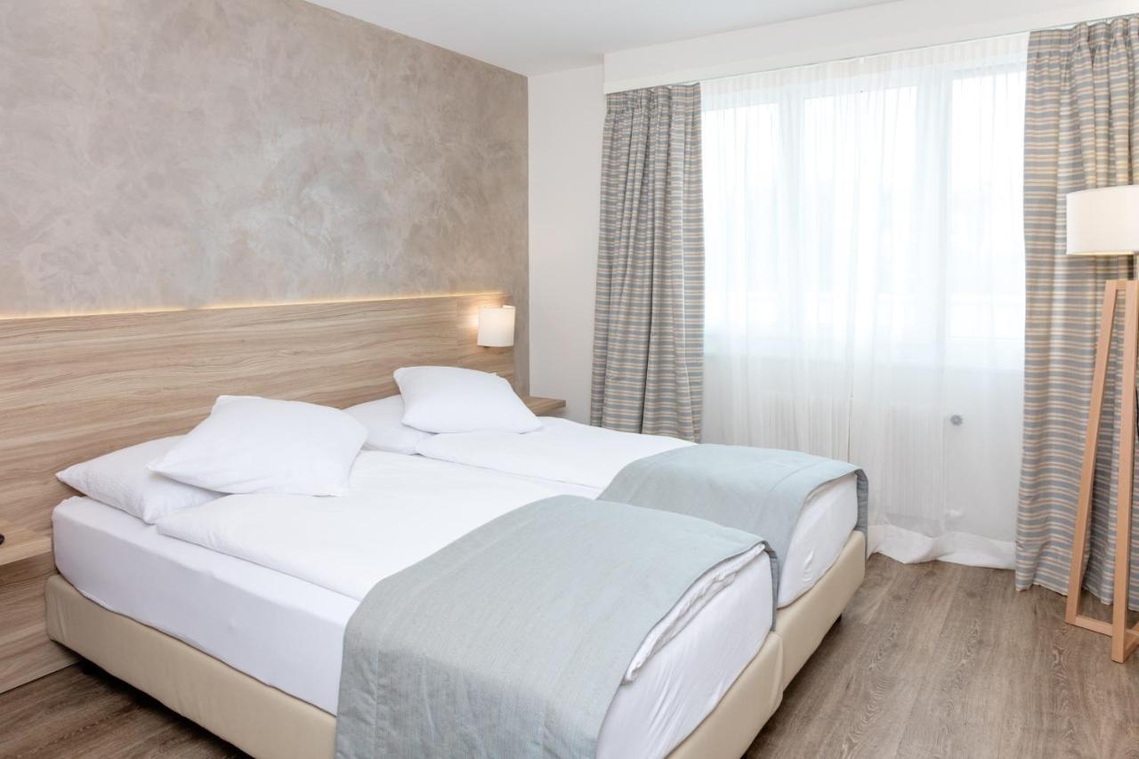 Hotel De Chailly Монтрьо Екстериор снимка