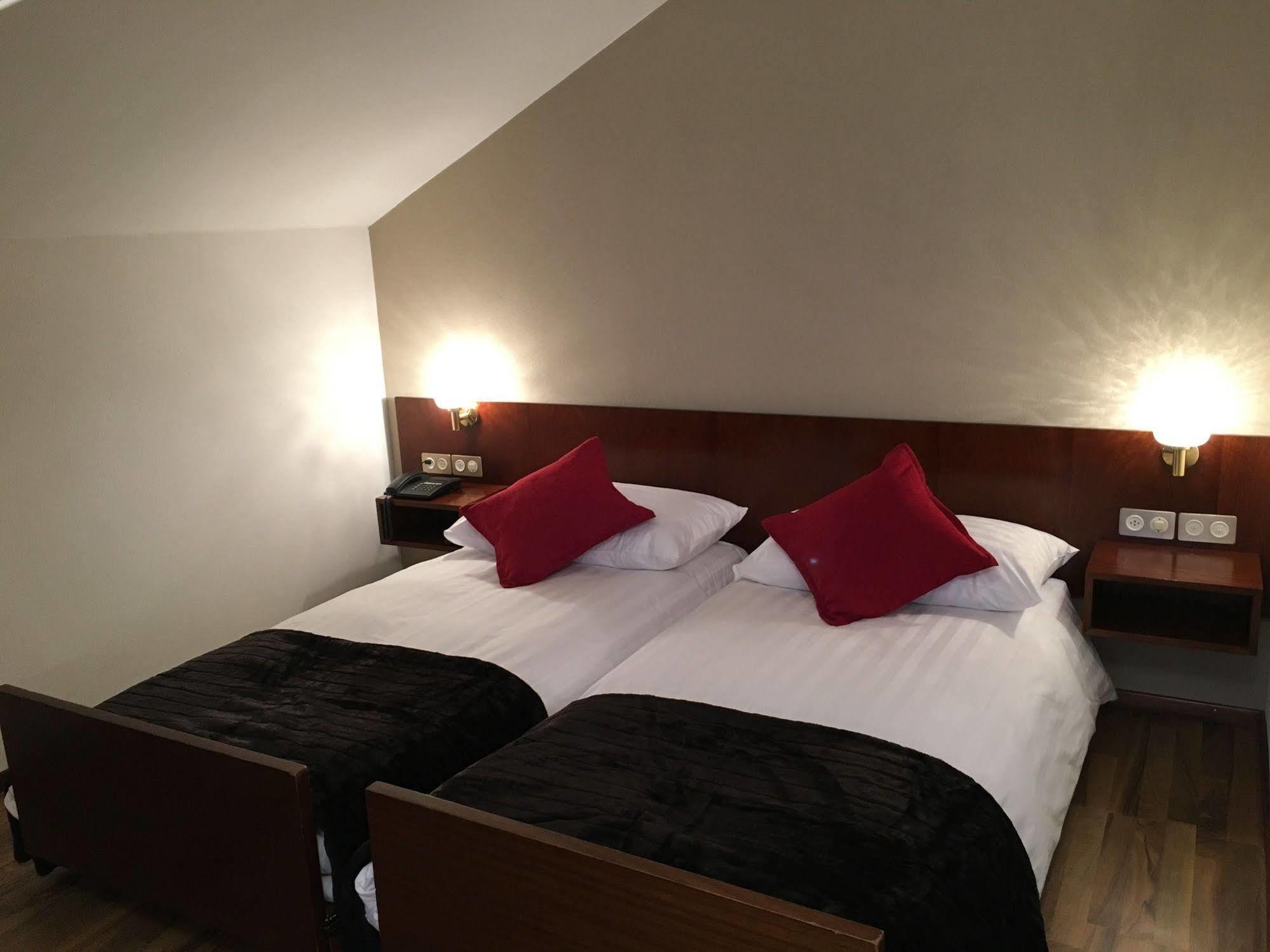 Hotel De Chailly Монтрьо Екстериор снимка