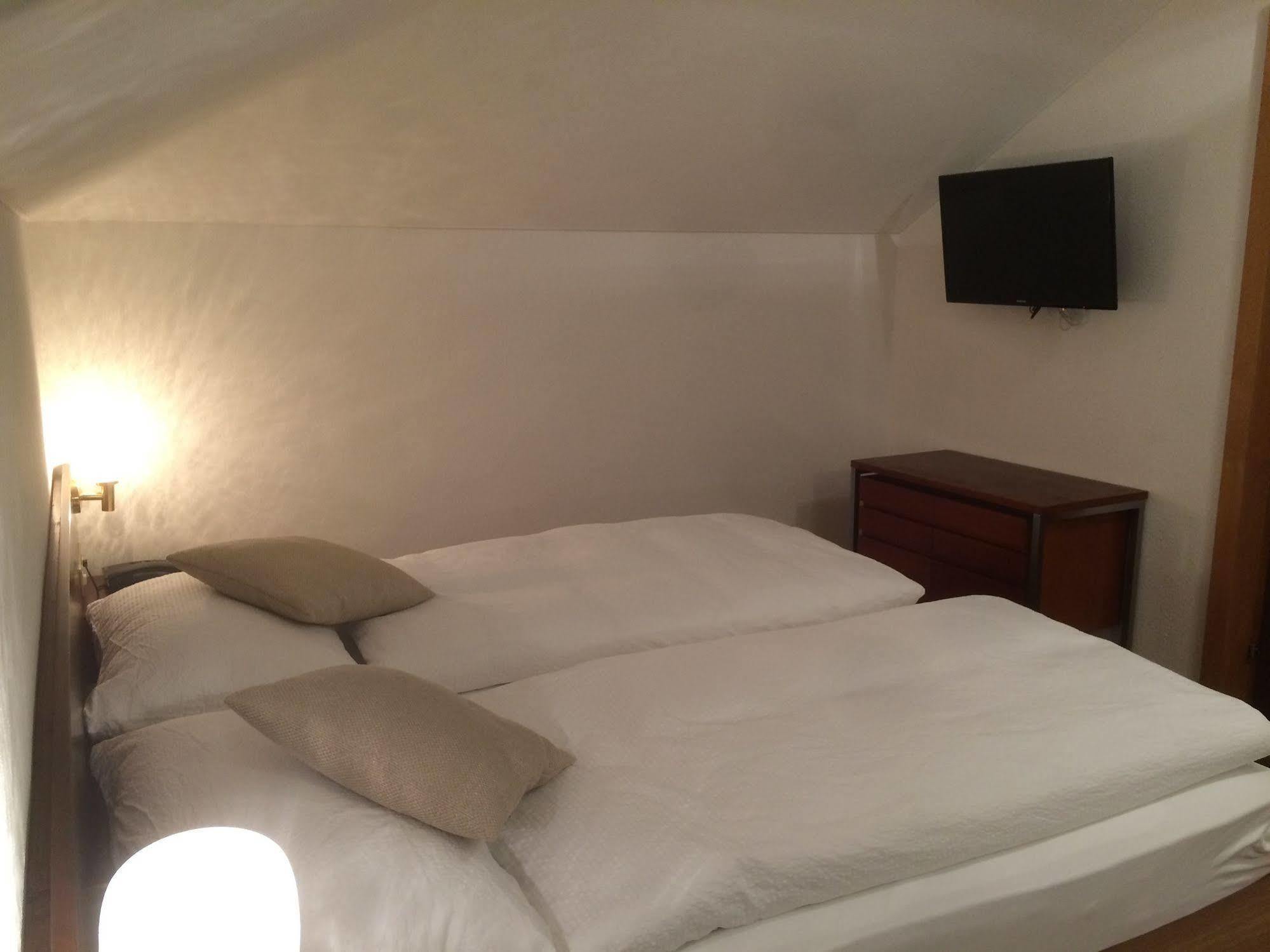 Hotel De Chailly Монтрьо Екстериор снимка